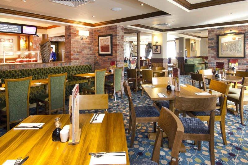 Premier Inn Glastonbury Ngoại thất bức ảnh